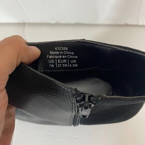 LifeStride Pointed Toe Black Snakeskin Print Women’s Ankle Boots Size US 7W - Picture 6 of 10